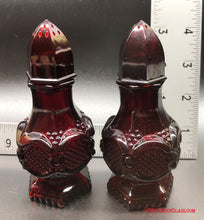 Load image into Gallery viewer, Avon Cape Cod Salt &amp; Pepper Set
