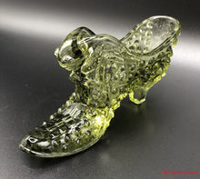 Load image into Gallery viewer, Fenton Hobnail Shoe
