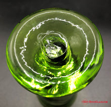 Load image into Gallery viewer, Blown Emerald Green Vase
