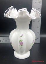 Load image into Gallery viewer, Fenton Violets in the Snow Vase
